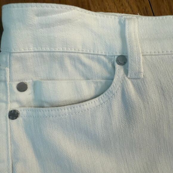 Liverpool White Denim Maya Crop Size 4 / 27 NWT Fray Split Hem Grommet - Picture 5 of 14